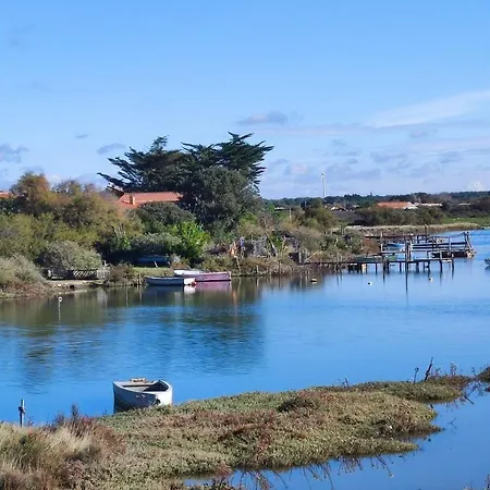 Maisonnette A Brem Sur Mer 4 Pers 別荘 *